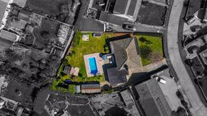 Photo 33- click for photo gallery